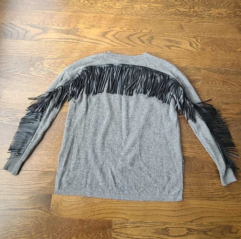 One Grey day Fringe women's Sweater Size XS Cashmere